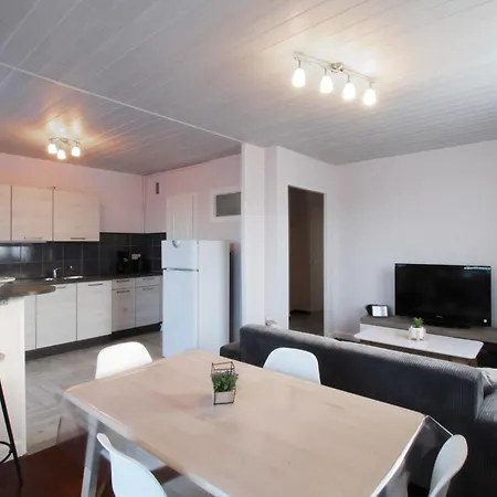 Апартаменты Pleasant T3 Near The Thermes De Marlioz *