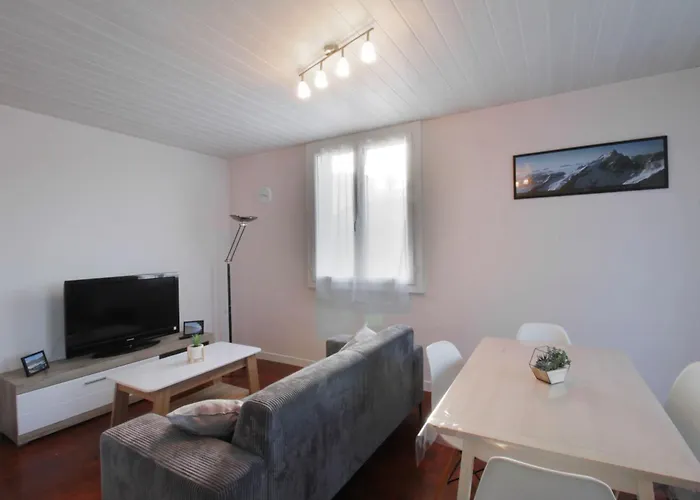 Pleasant T3 Near The Thermes De Marlioz エクスレバン