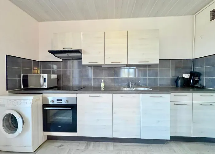 Pleasant T3 Near The Thermes De Marlioz アパート エクスレバン