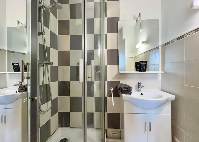 Pleasant T3 Near The Thermes De Marlioz アパート エクスレバン